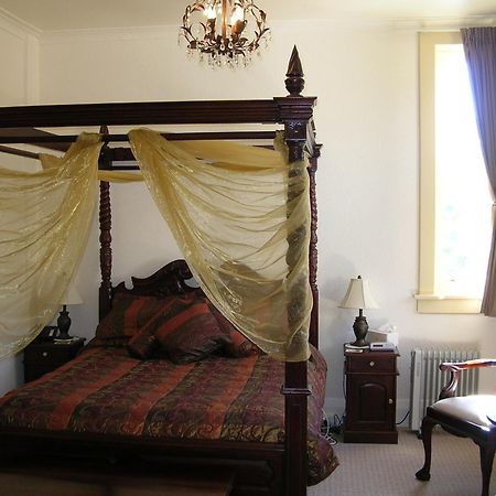 Manor Views Nz Hotel Huntly Exterior foto