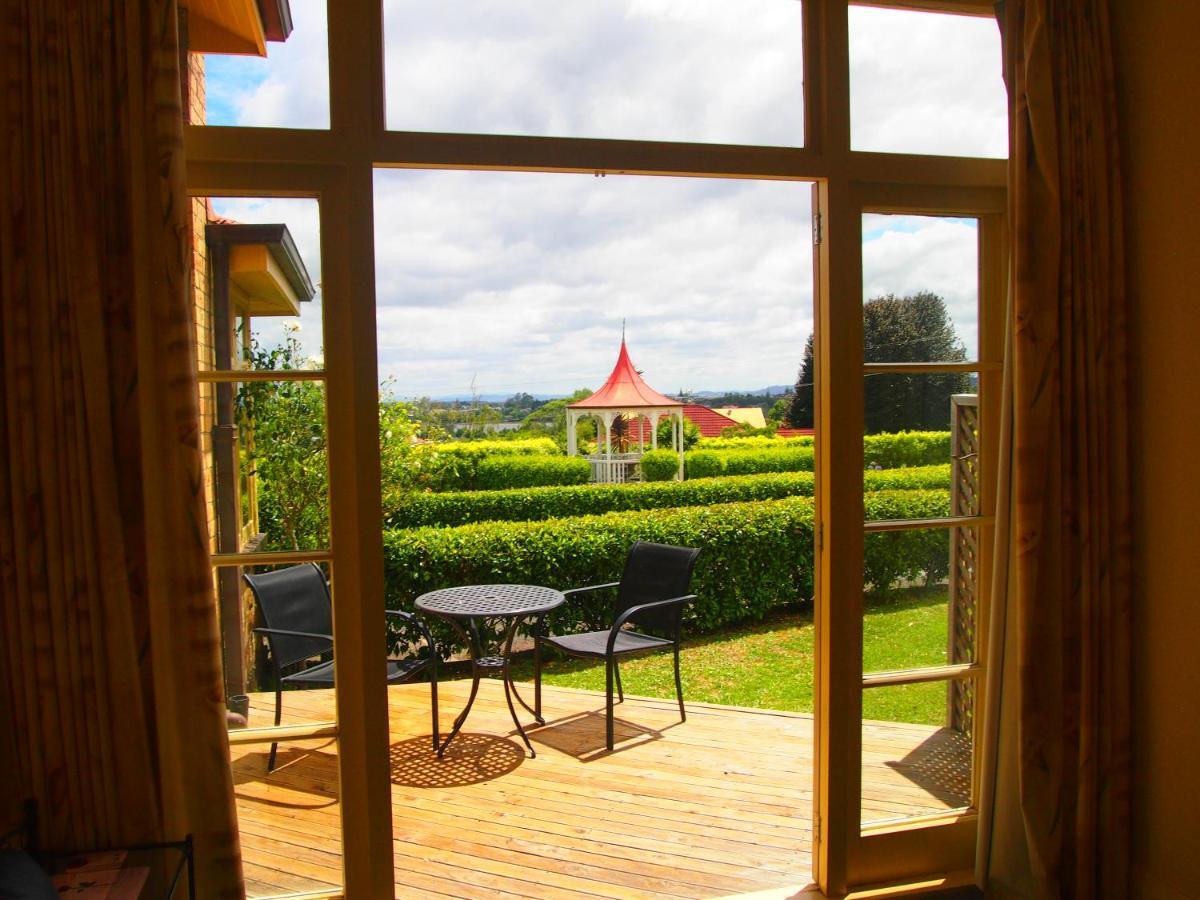 Manor Views Nz Hotel Huntly Exterior foto